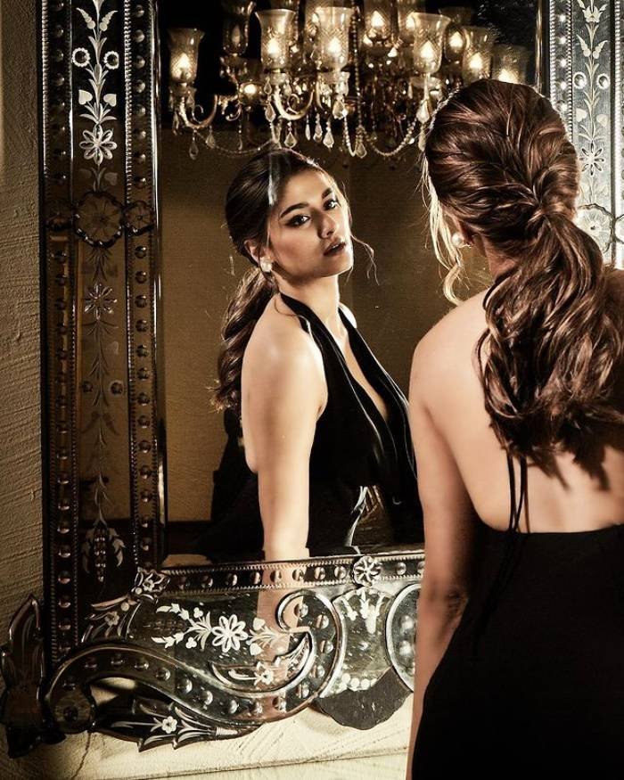 saiee manjrekar_teluguvox 1